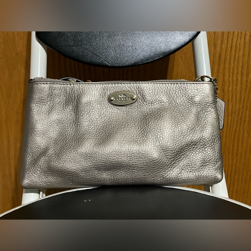 Coach Crossbody Bag - Picture 2 of 8
